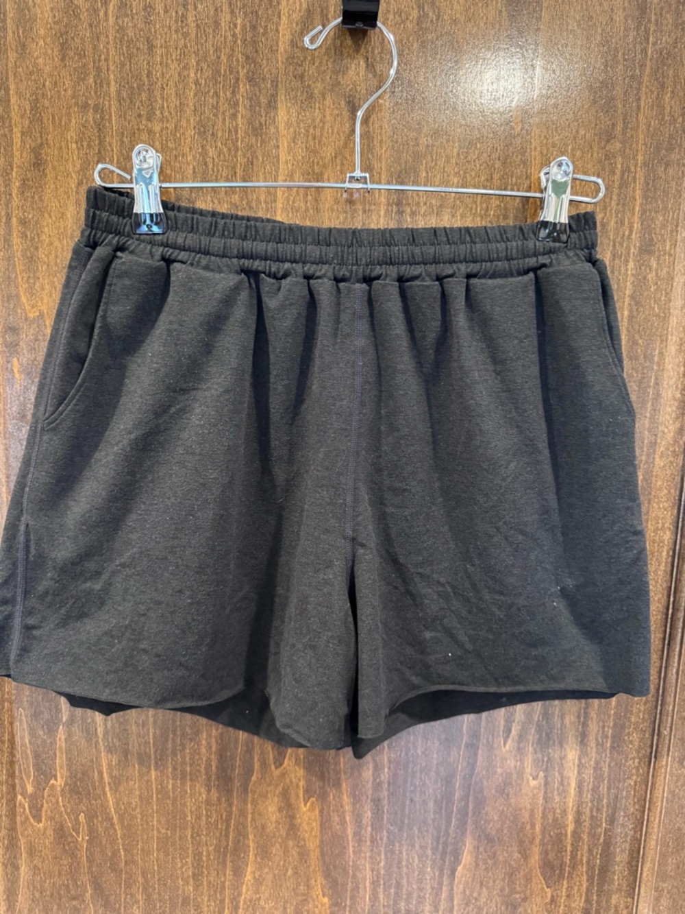 Vuori Black Elastic-Waist Athletic Shorts
